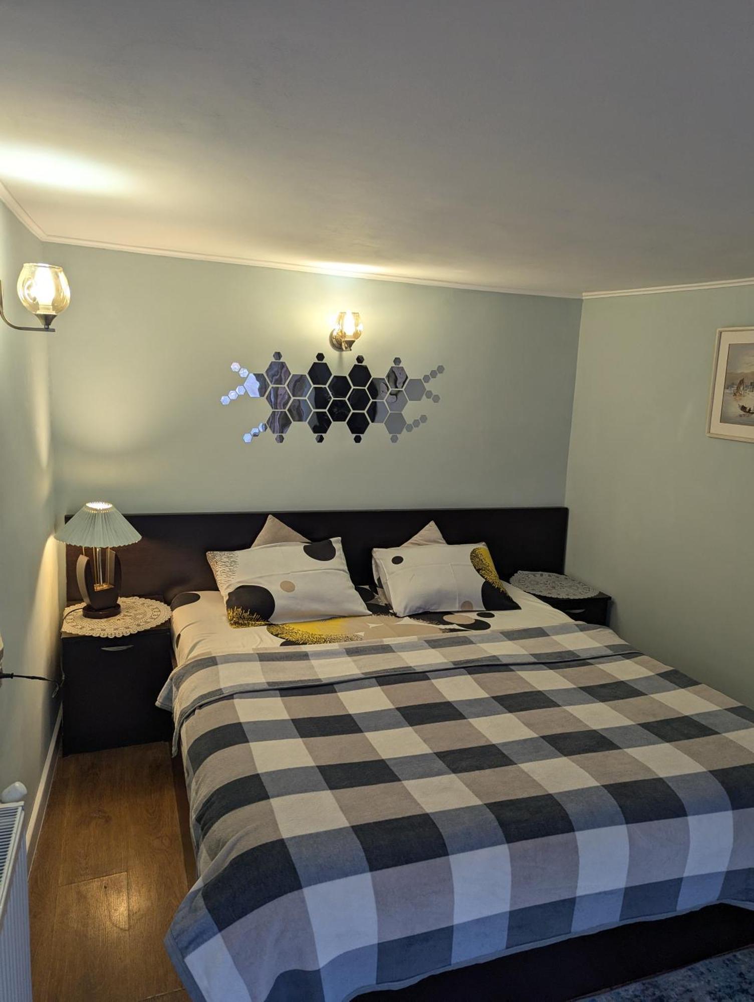 טביליסי Guest House Marina מראה חיצוני תמונה